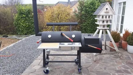 BBQ Smoker "The Baby Beast No.1" Hier sehen Sie ein Foto vom BBQ Smoker "The Baby Beast No.1"